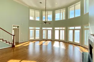 919 Long Reach Dr, Tiki Island, TX 77554 - Photo 6