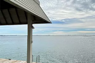 919 Long Reach Dr, Tiki Island, TX 77554 - Photo 46