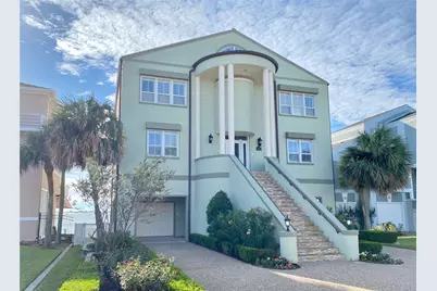 919 Long Reach Drive, Tiki Island, TX 77554 - Photo 2
