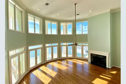 919 Long Reach Drive, Tiki Island, TX 77554 - Photo 12