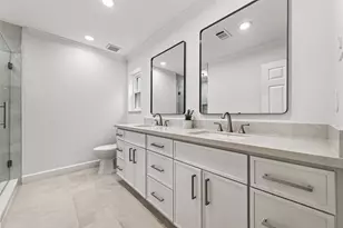 11322 Oak Spring Dr E, Houston, TX 77043 - Photo 24