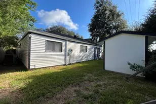7807 Secretariat Ln, Houston, TX 77071 - Photo 14