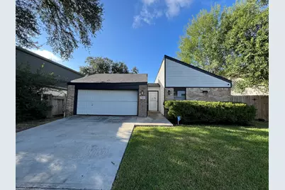 7807 Secretariat Lane, Houston, TX 77071 - Photo 2