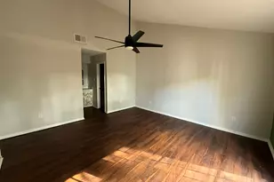 7807 Secretariat Ln, Houston, TX 77071 - Photo 10