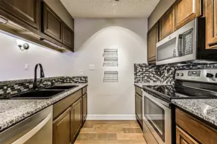 7106 N Holiday Dr, Galveston, TX 77550 - Photo 16