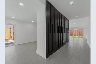 2231 Round Lake Dr, Houston, TX 77077 - Photo 4