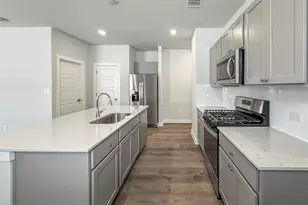 2104 Lost Timbers Dr, Conroe, TX 77304 - Photo 6