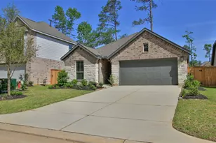 210 Brecon Buff Dr, Willis, TX 77318 - Photo 2