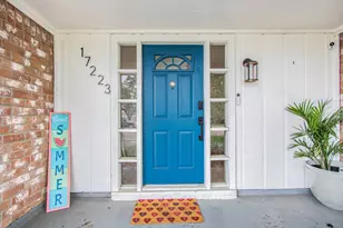 17223 Fife Ln, Webster, TX 77598 - Photo 2