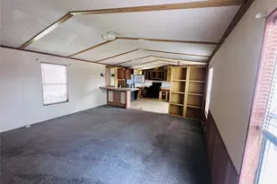 420 10th St, Hempstead, TX 77445 - Photo 12