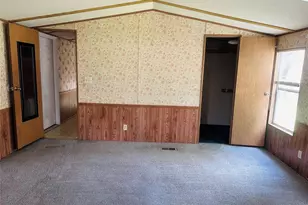 420 10th St, Hempstead, TX 77445 - Photo 24