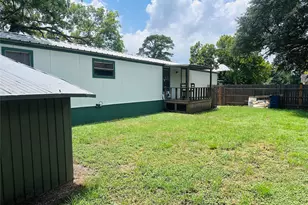 420 10th St, Hempstead, TX 77445 - Photo 4