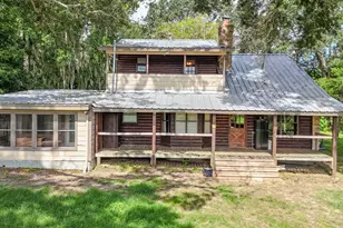 605 NE Clayton St, Dayton, TX 77535 - Photo 4