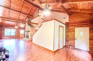 605 NE Clayton St, Dayton, TX 77535 - Photo 18