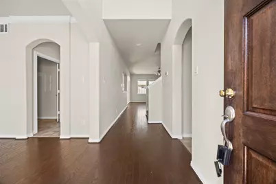 6527 Hunters Trace Lane, Baytown, TX 77521 - Photo 2