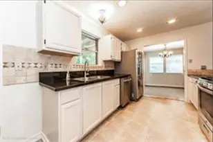 14303 Oak Chase Dr, Houston, TX 77062 - Photo 8
