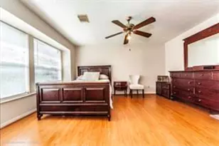14303 Oak Chase Dr, Houston, TX 77062 - Photo 12