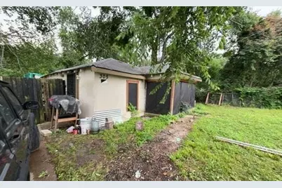 305 W End Street, Terrell, TX 75160 - Photo 6