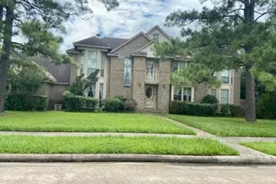 14702 Rancho Vista Dr, Houston, TX 77083 - Photo 2