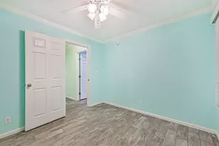 7010 Yucca Dr, Galveston, TX 77551 - Photo 20