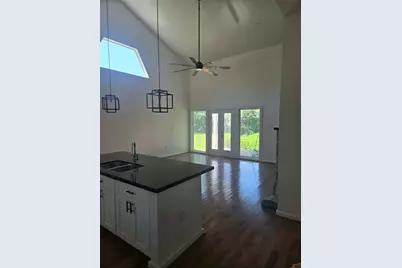 401 W A Street, Eagle Lake, TX 77434 - Photo 2