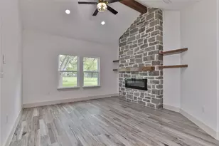 223 Laurel St, Lake Jackson, TX 77566 - Photo 8