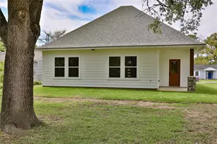 223 Laurel St, Lake Jackson, TX 77566 - Photo 24