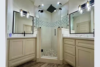 223 Laurel Street, Lake Jackson, TX 77566 - Photo 12