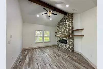 223 Laurel Street, Lake Jackson, TX 77566 - Photo 4