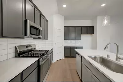 2203 Lone Bronco Boulevard, Rosenberg, TX 77471 - Photo 10