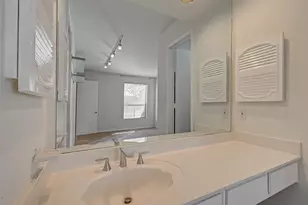 2829 Timmons Ln, Houston, TX 77027 - Photo 18