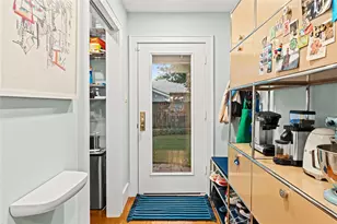 721 Ralfallen St, Houston, TX 77008 - Photo 12