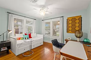 721 Ralfallen St, Houston, TX 77008 - Photo 18