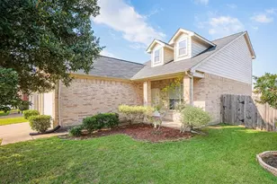 16310 Bandicoot Dr, Sugar Land, TX 77498 - Photo 2