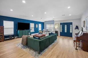 1310 Elliston St, Houston, TX 77023 - Photo 8