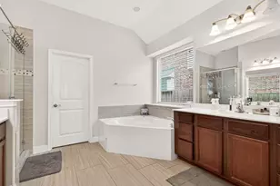 9003 Gardenia Medow Ln, Spring, TX 77379 - Photo 12
