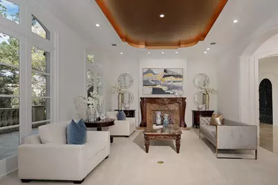 88 W Grand Regency Circle, The Woodlands, TX 77382 - Photo 6