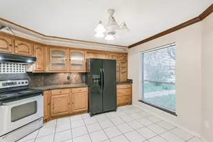 19302 Cypress Bay Dr, Katy, TX 77449 - Photo 2