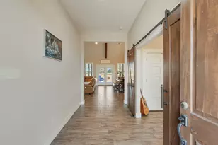 921 Azalea Dr, Franklin, TX 77856 - Photo 4