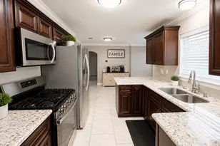 5241 Tartan St, Port Arthur, TX 77640 - Photo 4