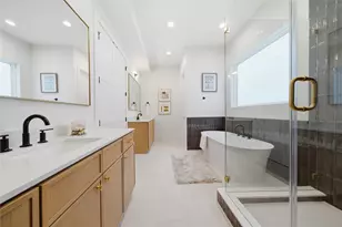 827 W 16th St, Houston, TX 77008 - Photo 24