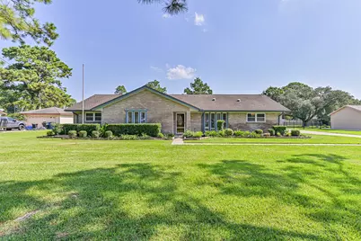 803 Greenbriar Avenue, Friendswood, TX 77546 - Photo 2