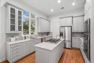 521 Lovett Blvd, Houston, TX 77006 - Photo 12