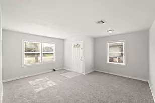 4953 Bataan Rd, Houston, TX 77033 - Photo 6