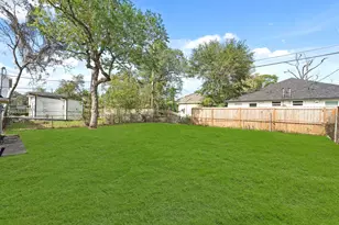 4953 Bataan Rd, Houston, TX 77033 - Photo 4