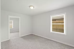 4953 Bataan Rd, Houston, TX 77033 - Photo 10