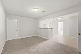 4953 Bataan Rd, Houston, TX 77033 - Photo 14