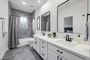 5537 Petty St, Houston, TX 77007 - Photo 30