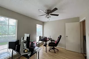 7575 Cambridge St, Houston, TX 77054 - Photo 8