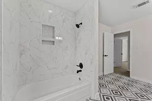 4519 Warwick Dr, Sugar Land, TX 77479 - Photo 28